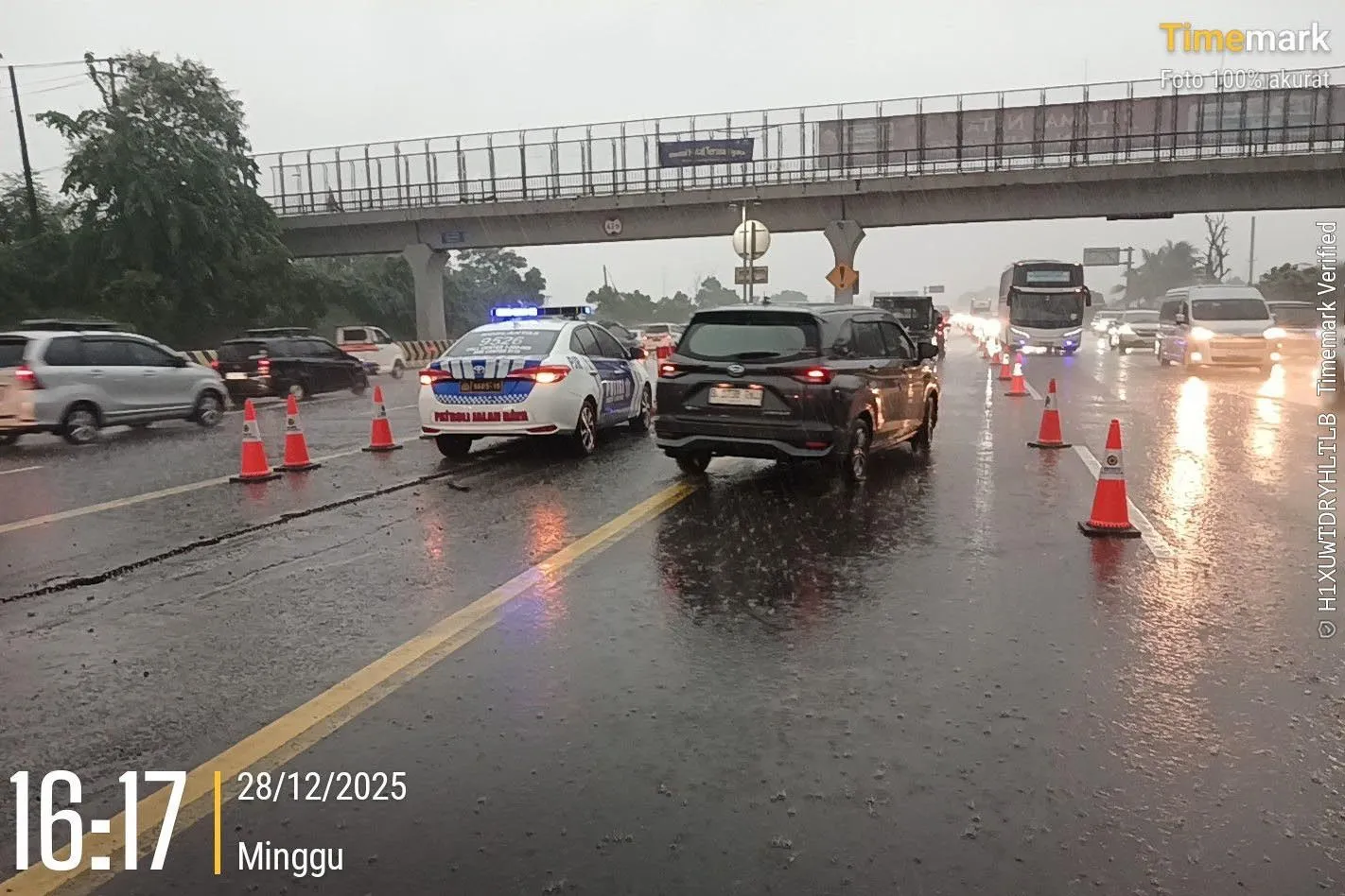Arus Balik Padat, Contraflow Diberlakukan di KM 55–47 Tol Jakarta-Cikampek Arah Jakarta 1 Arus Balik Padat, Contraflow Diberlakukan di KM 55–47 Tol Jakarta-Cikampek Arah Jakarta