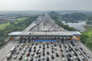 Arus Balik Natal, 36 Ribu Kendaraan Kembali ke Jabotabek Via Cikampek Utama