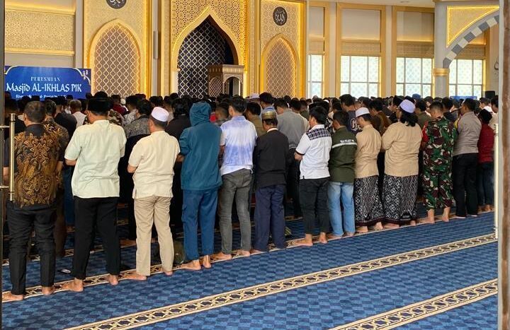 Dari Masjid Al-Ikhlas hingga Kinerja Saham PANI: Harmoni Konstitusi, Kawasan Plural, dan Dampak Ekonomi PIK 2 2 dc093628 e41a 41fb b2ba 350fb5b0e280 e1768485035428