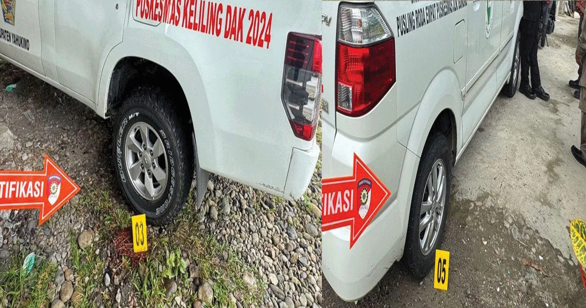 “Ambulans Ini Harapan Kami”, Aksi Heroik Warga Gagalkan Pembakaran Ambulans di Papua 2 AMBULAN1