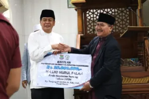 Tarawih Keliling di Masjid Nurul Falah, Bupati Tangerang Tekankan Pentingnya Kebersamaan