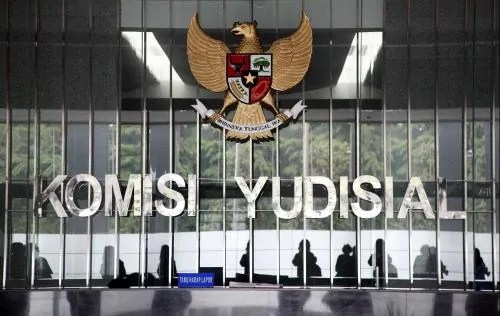 KY Sebut OTT Suap Hakim Rusak Integritas dan Kepercayaan Publik pada Peradilan 1 KY Sebut OTT Suap Hakim Rusak Integritas dan Kepercayaan Publik pada Peradilan