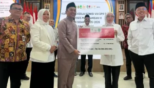 Komisi VIII DPR Pantau Penyaluran Bansos Senilai Rp 75 Miliar di Provinsi Kepri 9 Komisi VIII DPR Pantau Penyaluran Bansos Senilai Rp 75 Miliar di Provinsi Kepri