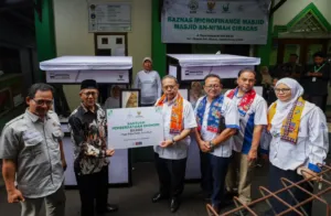 Baznas dan Angkasa Malaysia Salurkan Bantuan Koperasi di Masjid Jami Annimah 3 Baznas dan Angkasa Malaysia Salurkan Bantuan Koperasi di Masjid Jami Annimah
