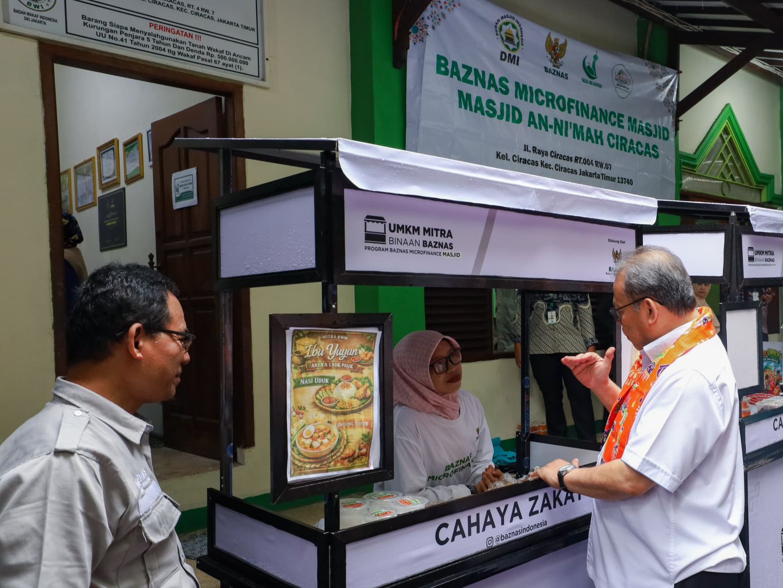 Baznas dan Angkasa Malaysia Salurkan Bantuan Koperasi di Masjid Jami Annimah 2 Koperasi2