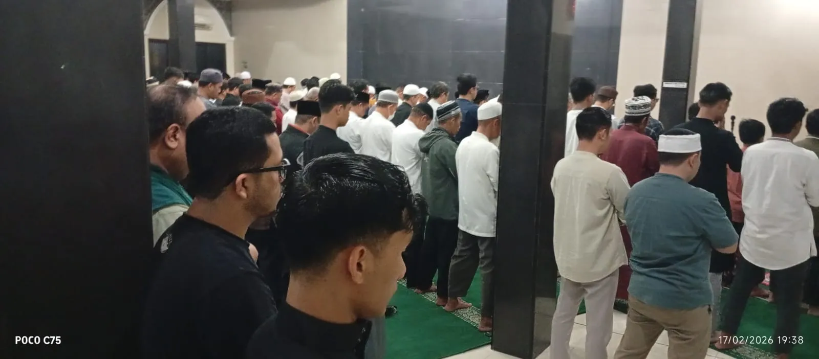 Muhammadiyah Puasa Besok, Jemaah Mulai Salat Taraweh Malam Ini 2 Salat Taraweh2