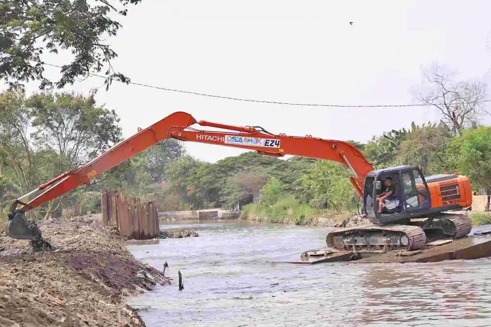 Gawat! 71 Tanggul di Bekasi Rawan Jebol, Warga Utara Terancam Banjir 1 Meter 2 Tanggul2