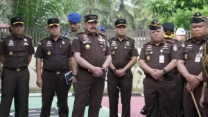 Jaksa Agung Instruksikan Jaksa se-Sumut Jalankan Tugas Secara Profesional 6 Jaksa Agung Instruksikan Jaksa se-Sumut Jalankan Tugas Secara Profesional