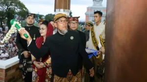 Dugderan Berlangsung Meriah, Warga Semarang Antusias Sambut Ramadan 3 Dugderan Berlangsung Meriah, Warga Semarang Antusias Sambut Ramadan