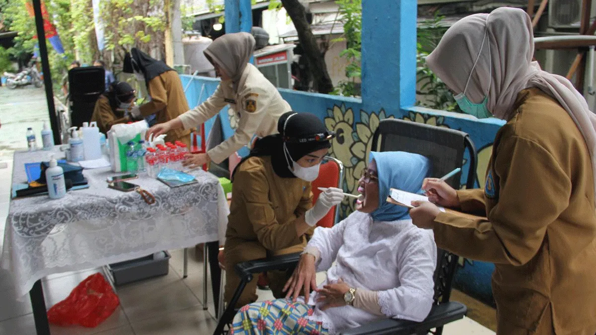 TNI AL Peduli Lansia, Ladokgi R.E. Martadinata Gelar Bakti Kesehatan Gigi Gratis Sambut Ramadan 2 baksos3