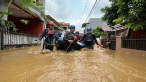 Bekasi Siaga Banjir! Kiriman Air Bogor Picu Genangan di Tujuh Lokasi 7 Bekasi Siaga Banjir! Kiriman Air Bogor Picu Genangan di Tujuh Lokasi