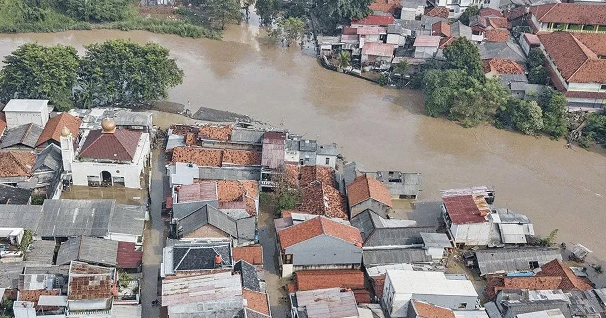 Puasa di Tengah Banjir, Nestapa Warga Gang Mawar Bekasi Dihantam Luapan Kiriman Bogor 2 banjir bekasi1