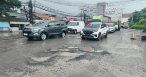 Bertahun-tahun Rusak Parah Dibiarkan, Warga: Pak KDM Kapan Jalan Cikarang-Cibarusah Diperbaiki 9 Bertahun-tahun Rusak Parah Dibiarkan, Warga: Pak KDM Kapan Jalan Cikarang-Cibarusah Diperbaiki