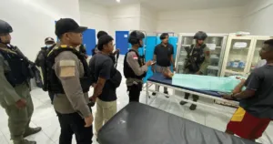 KKB Papua Berulah Lagi, Wanita Penjual Pinang Ditikam 8 KKB Papua Berulah Lagi, Wanita Penjual Pinang Ditikam