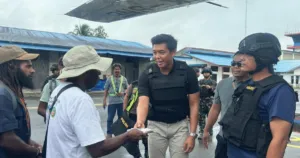 Bertarung Nyawa di Ujung Landasan