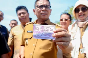 Pantau Pantai Anyer, Gubernur Andra Soni Prioritaskan Keamanan dan Kenyamanan Wisatawan
