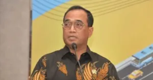 Mantan Menhub Budi Karya Penuhi Panggilan KPK di BPKP Semarang