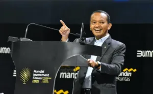 Bahlil Pastikan Stok BBM Aman Meski Minyak Dunia Melonjak