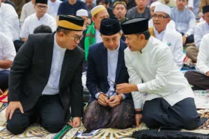 Gema Takbir Mendayu, Salat Idulfitri di Kebun Raya Bogor Berlangsung Khidmat 5 Gema Takbir Mendayu, Salat Idulfitri di Kebun Raya Bogor Berlangsung Khidmat