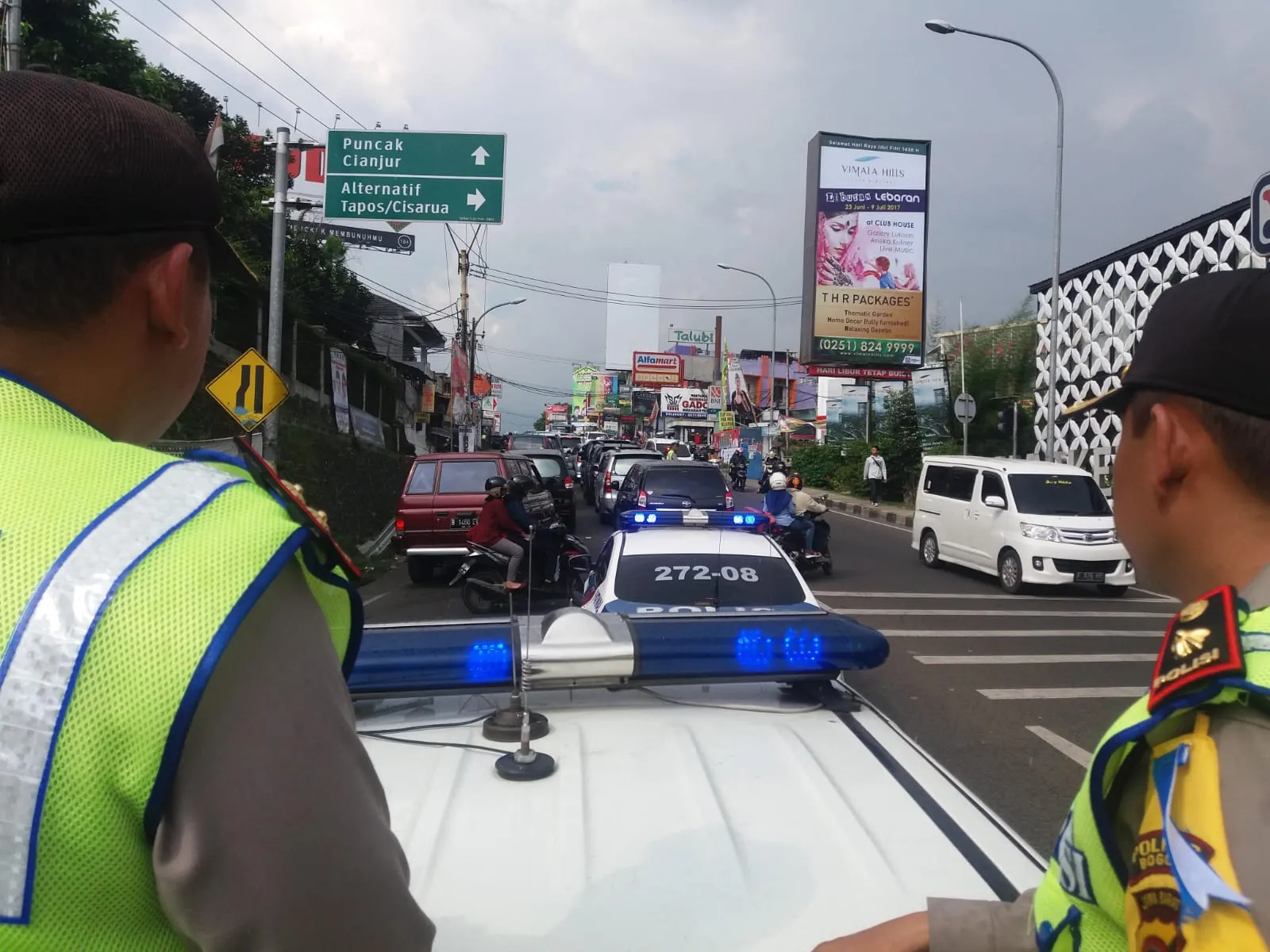 Tiga Titik Rawan Macet di Jalur Puncak Ini Perlu Diwaspadai Wisatawan 1 Tiga Titik Rawan Macet di Jalur Puncak Ini Perlu Diwaspadai Wisatawan
