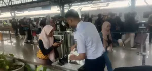 KAI Catat Tren Tinggi Pergerakan Penumpang, Angkutan Lebaran Tembus 71 Persen 5 KAI Catat Tren Tinggi Pergerakan Penumpang, Angkutan Lebaran Tembus 71 Persen
