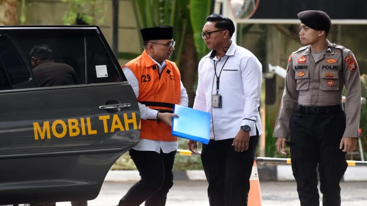 Kontroversi Tahanan Rumah Yaqut: DPR, MAKI, dan Pakar Hukum Soroti KPK 1 Kontroversi Tahanan Rumah Yaqut: DPR, MAKI, dan Pakar Hukum Soroti KPK