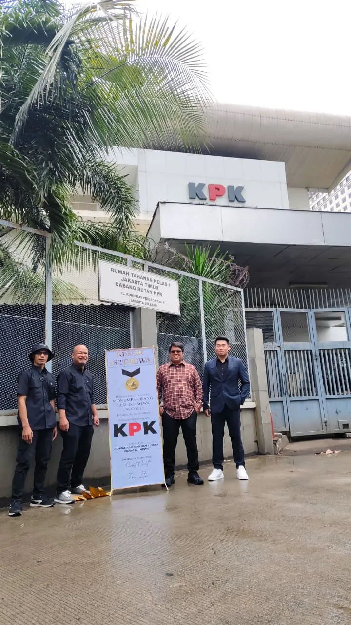 KPK Pecahkan Rekor Kontroversial, MAKI Pasang Banner dan "Piagam MORI" 2 KPK2 1