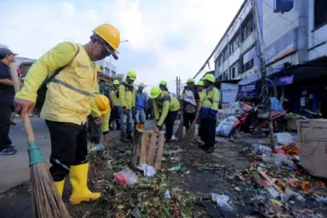 Pemkot Tangerang Tertibkan PKL Jelang Lebaran, Wujudkan Pasar Nyaman dan Lalu Lintas Lancar 9 Pemkot Tangerang Tertibkan PKL Jelang Lebaran, Wujudkan Pasar Nyaman dan Lalu Lintas Lancar