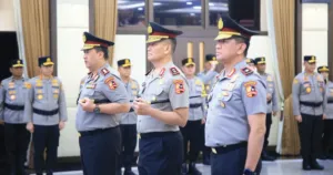 Daftar Lengkap Kenaikan Pangkat Polri! 47 Pati Naik Level, 1 Perwira Resmi Sandang Bintang Tiga 2 Daftar Lengkap Kenaikan Pangkat Polri! 47 Pati Naik Level, 1 Perwira Resmi Sandang Bintang Tiga