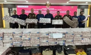 Sita Rp214 Miliar dan Tas Mewah, Kejati Kaltim Bongkar Dugaan Korupsi Tambang PT JMB 7 Sita Rp214 Miliar dan Tas Mewah, Kejati Kaltim Bongkar Dugaan Korupsi Tambang PT JMB