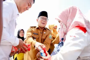 Warga Antusias Belanja Kebutuhan Pangan Murah di Bazar Ramadan Pemprov Banten 1 Warga Antusias Belanja Kebutuhan Pangan Murah di Bazar Ramadan Pemprov Banten