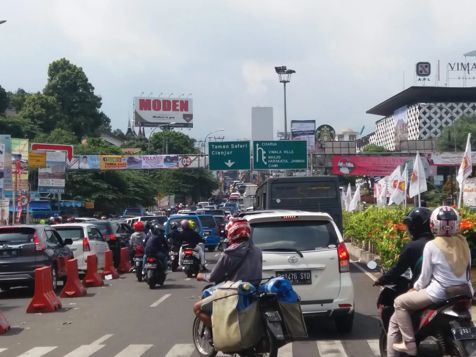 Pemudik Sepeda Motor Mulai Padati Jalur Puncak, Arus Lalu Lintas Masih Lancar 2 Pemudik2