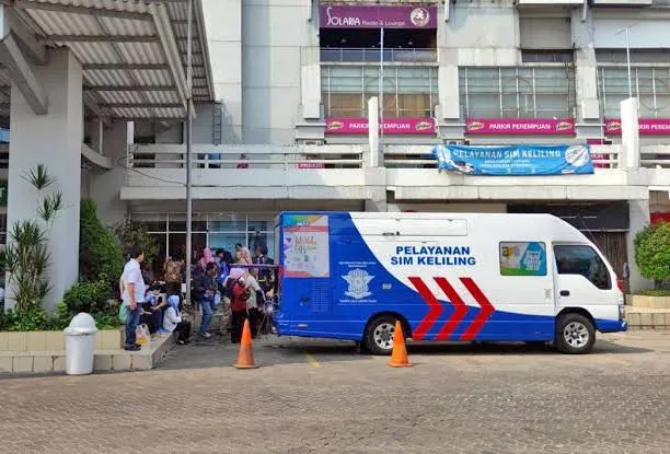 SIM Keliling Jabodetabek Sabtu 28 Maret 2026: Lokasi, Syarat, dan Biaya Perpanjangan 1 SIM Keliling Jabodetabek Sabtu 28 Maret 2026: Lokasi, Syarat, dan Biaya Perpanjangan