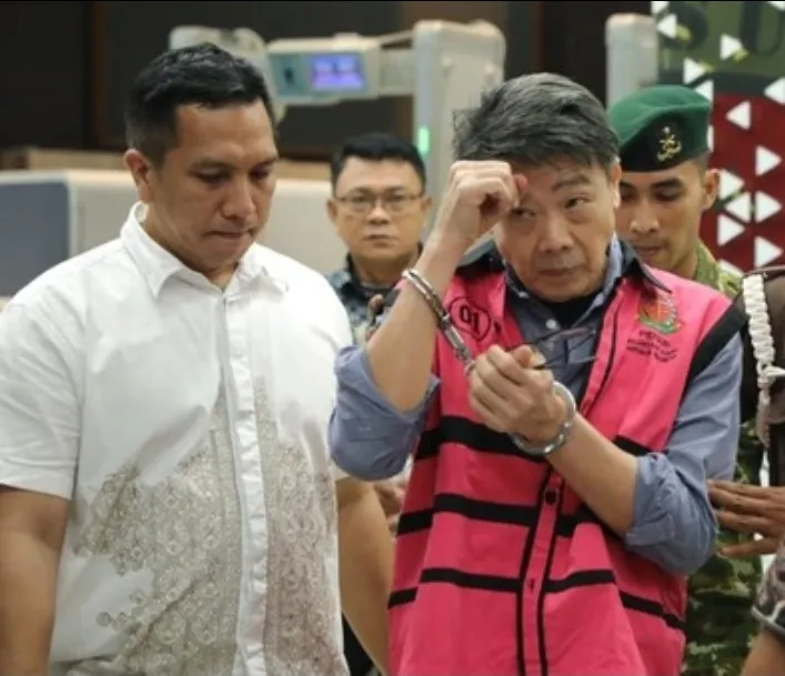 Jejak Samin Tan: Lolos dari KPK, Kini Ditangkap Kejagung Kasus Tambang Ilegal 1 Jejak Samin Tan: Lolos dari KPK, Kini Ditangkap Kejagung Kasus Tambang Ilegal