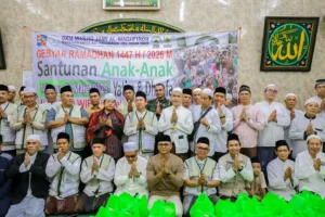 Jenal Mutaqin Salurkan Santunan Yatim dan Dhuafa di Masjid Al Maghfiroh Bogor 5 Jenal Mutaqin Salurkan Santunan Yatim dan Dhuafa di Masjid Al Maghfiroh Bogor