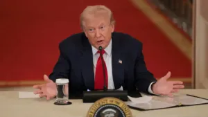 Trump Ultimatum Iran: “Menyerah Tanpa Syarat atau Perang Berlanjut” 7 Trump Ultimatum Iran: “Menyerah Tanpa Syarat atau Perang Berlanjut”