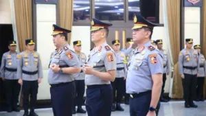 Achmad Kartiko Resmi Sandang Bintang Tiga, Asep Guntur Rahayu Bintang Dua 6 Achmad Kartiko Resmi Sandang Bintang Tiga, Asep Guntur Rahayu Bintang Dua
