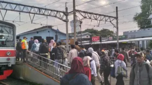 Libur Lebaran, Stasiun Bogor Diserbu 120 Ribu Penumpang per Hari 9 Libur Lebaran, Stasiun Bogor Diserbu 120 Ribu Penumpang per Hari