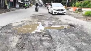 Waspada Saat Mudik, Ribuan Titik Jalan di Rawan Banjir dan Longsor 4 Waspada Saat Mudik, Ribuan Titik Jalan di Rawan Banjir dan Longsor