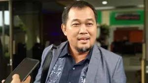 MAKI Laporkan Pimpinan KPK ke Dewas, Polemik Kasus Pengalihan Penahanan Yaqut Berlanjut 9 MAKI Laporkan Pimpinan KPK ke Dewas, Polemik Kasus Pengalihan Penahanan Yaqut Berlanjut