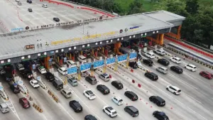 One Way Puncak Arus Mudik, 387 Ribu Kendaraan Memadati Jalur ke Timur 7 One Way Puncak Arus Mudik, 387 Ribu Kendaraan Memadati Jalur ke Timur