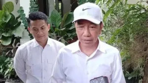 Maafkan Rismon Sianipar! Jokowi: Urusan Restorative Justice Serahkan ke Penasihat Hukum 4 Maafkan Rismon Sianipar! Jokowi: Urusan Restorative Justice Serahkan ke Penasihat Hukum