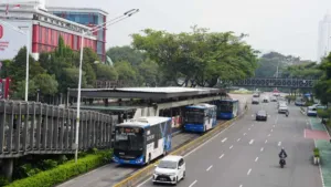 Sedia Payung, Cuaca Jakarta Tak Menentu, Siang Hari Diprediksi Hujan