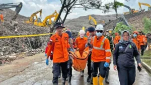 Korban Tewas Longsor TPST Bantargebang Jadi 5 Orang, 4 Masih Hilang