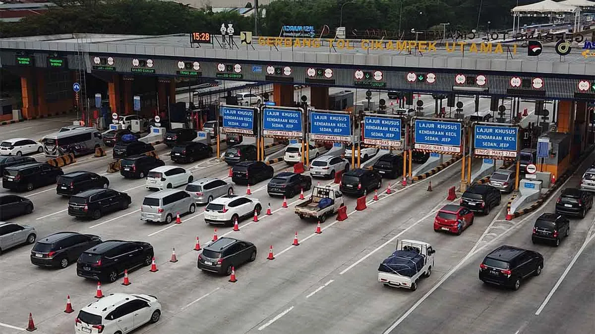 1,2 Juta Kendaraan Tinggalkan Jakarta Jelang Lebaran! Arah Trans Jawa Jadi Favorit Pemudik 1 1,2 Juta Kendaraan Tinggalkan Jakarta Jelang Lebaran! Arah Trans Jawa Jadi Favorit Pemudik