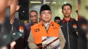 Yaqut Tahanan Rumah, DPR Ingatkan KPK Soal Risiko dan Pengawasan