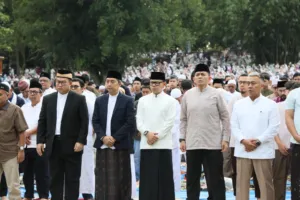 Wamendagri Tegaskan Idulfitri Menjadi Momentum Kebersamaan Bangsa 1 Wamendagri Tegaskan Idulfitri Menjadi Momentum Kebersamaan Bangsa