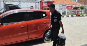 Pengawas SPBU Bulak Kapal Bongkar Fakta BBM Pertalite Tercampur Air, Ini Penjelasannya! 8 Pengawas SPBU Bulak Kapal Bongkar Fakta BBM Pertalite Tercampur Air, Ini Penjelasannya!