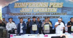 Dua WN Rusia Ditangkap, BNN Ungkap Pabrik Narkotika Sintetis di Bali 9 Dua WN Rusia Ditangkap, BNN Ungkap Pabrik Narkotika Sintetis di Bali