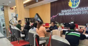 Tak Kenal Libur, Kakanwil BPN Banten Instruksikan Seluruh Kantor Pertanahan Buka Selama Cuti Bersama 7 Tak Kenal Libur, Kakanwil BPN Banten Instruksikan Seluruh Kantor Pertanahan Buka Selama Cuti Bersama